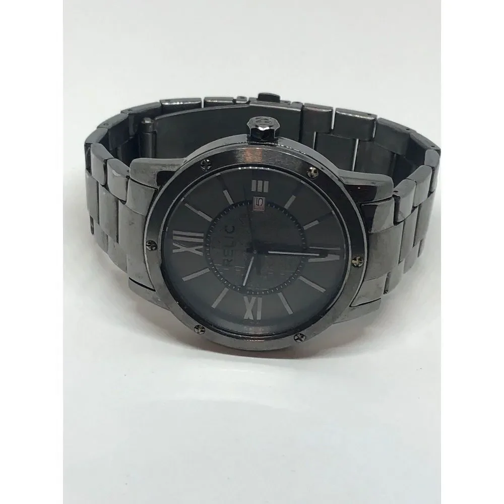 Relic ZR11998 Men Grey Stainless Steel Analog Grey Dial Quartz Wrist Watch HO158